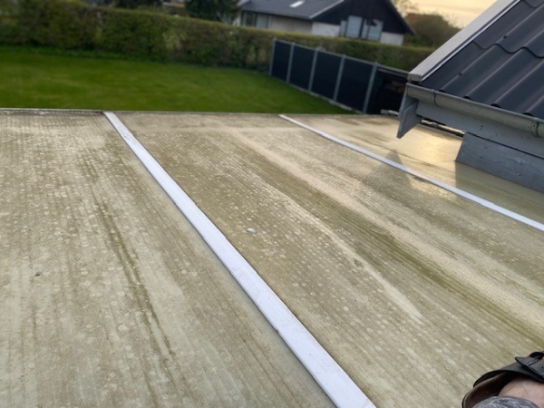 fjernelse af termoplader fra fra udestue og lægge nye krydsfiner tag plader.