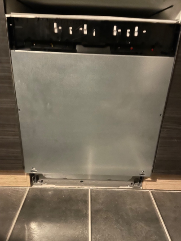 Påsættes HTH låge på Siemens integreret opvaskemaskine som er sat til