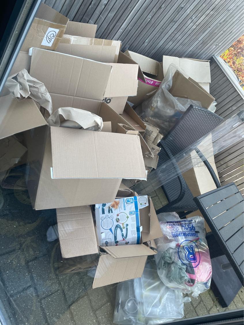 Pap & Plastik kørt væk