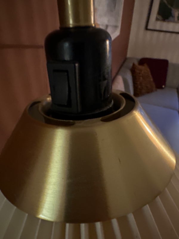 Le Klint standerlampe fungerer ikke