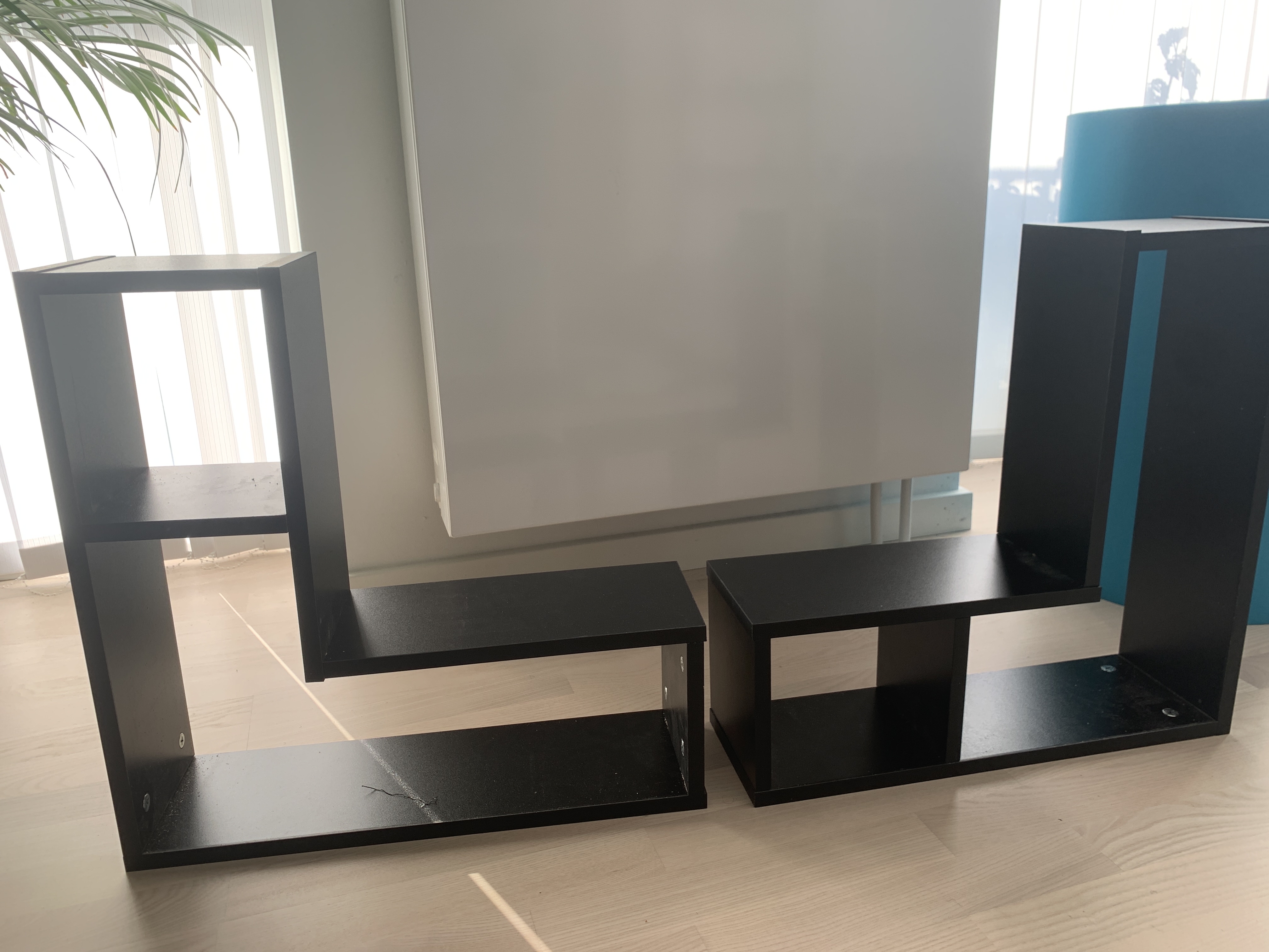 Væg reol og underskab