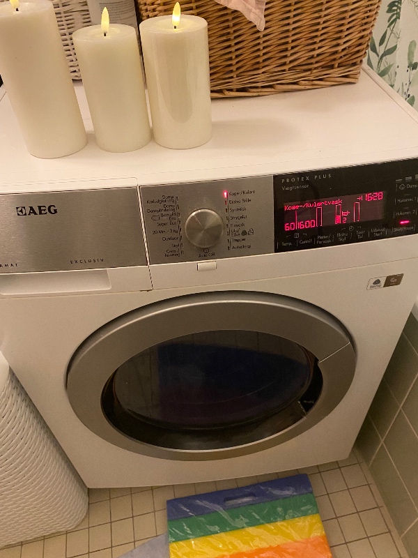 Låge til vaskemaskine vil ikke åbne, og der er ingen nødåbning