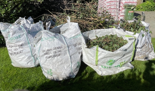 Fjerne haveaffald og Europaller