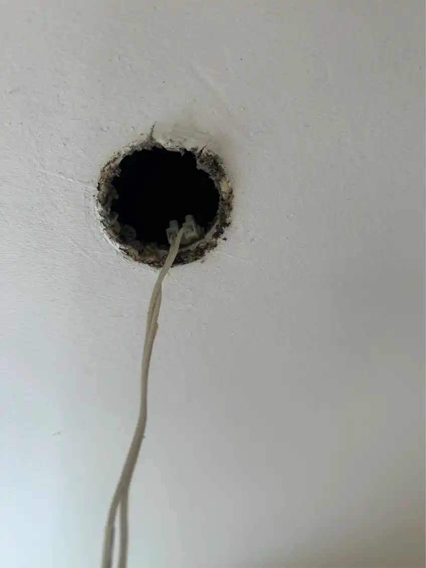 Opsætning af 2 lamper og udskiftning af 3 spots