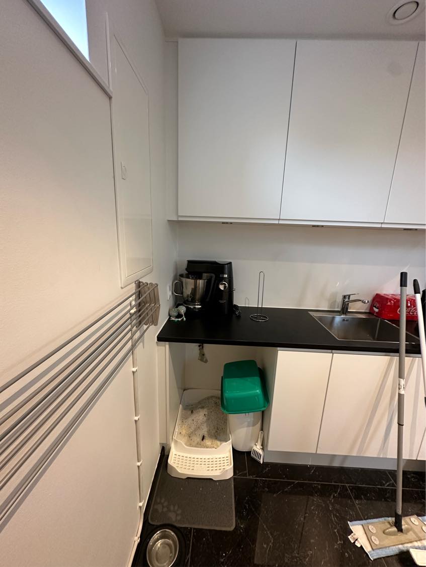 Beskære bordplade, afmonter skabsmodul - gør plads til vaskesøjle