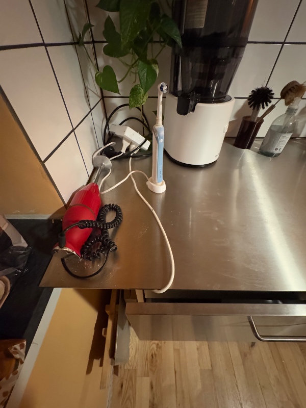 Tilslutning af opvaskemaskine til boks på væg