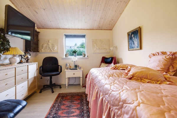 Male sommerhus indvendig