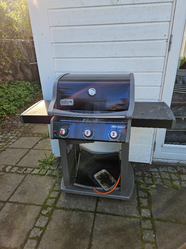 Rengøring af Weber gasgrill