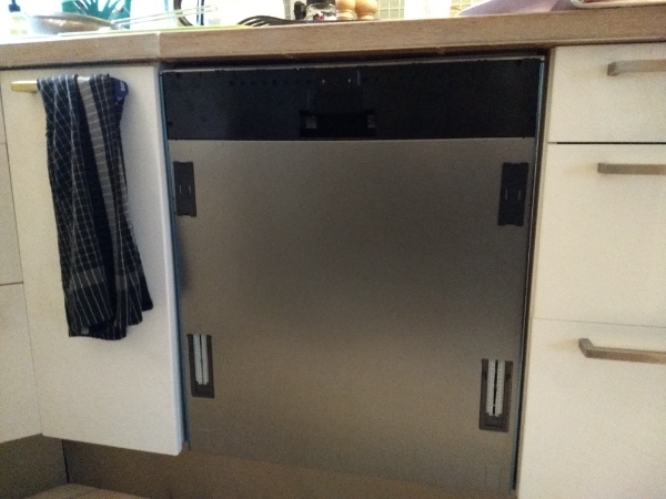 Montering af låge/front på integreret Ikea-opvaskemaskine