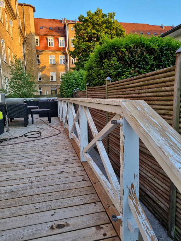 Olie terrasse og rækværk