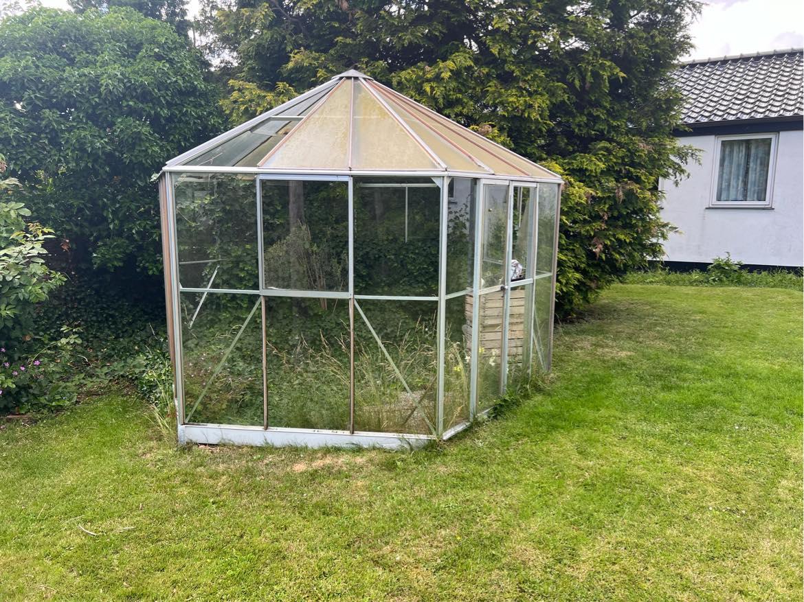 Fjernelse af hæk, hegn og drivhus