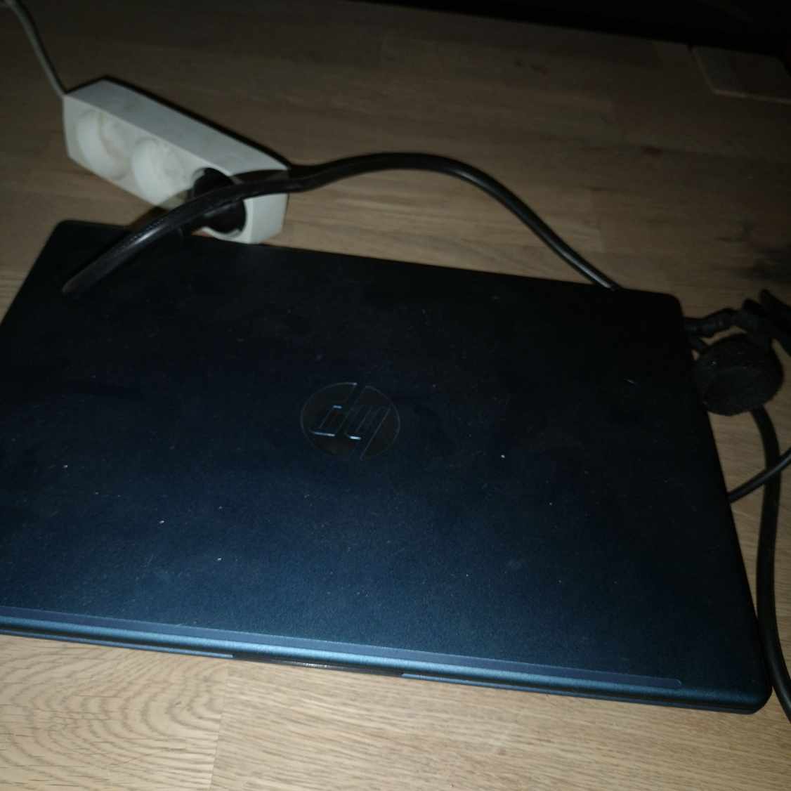 Vil gerne have hjælp til at sælge min computer hp og iPad 2 mini og 2 Mobiler