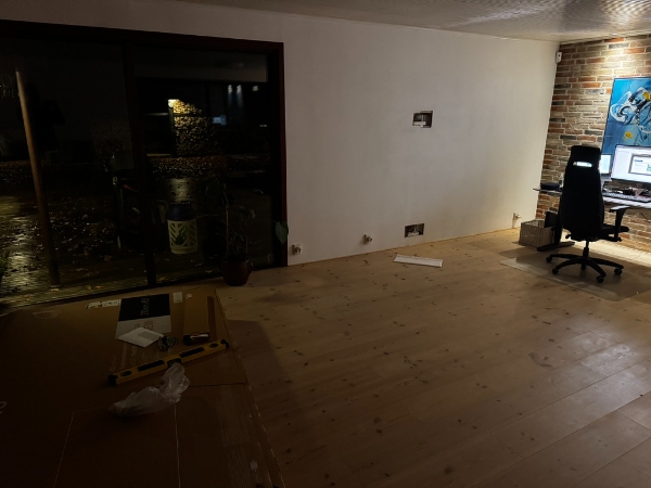 Ophængning af TV på væg