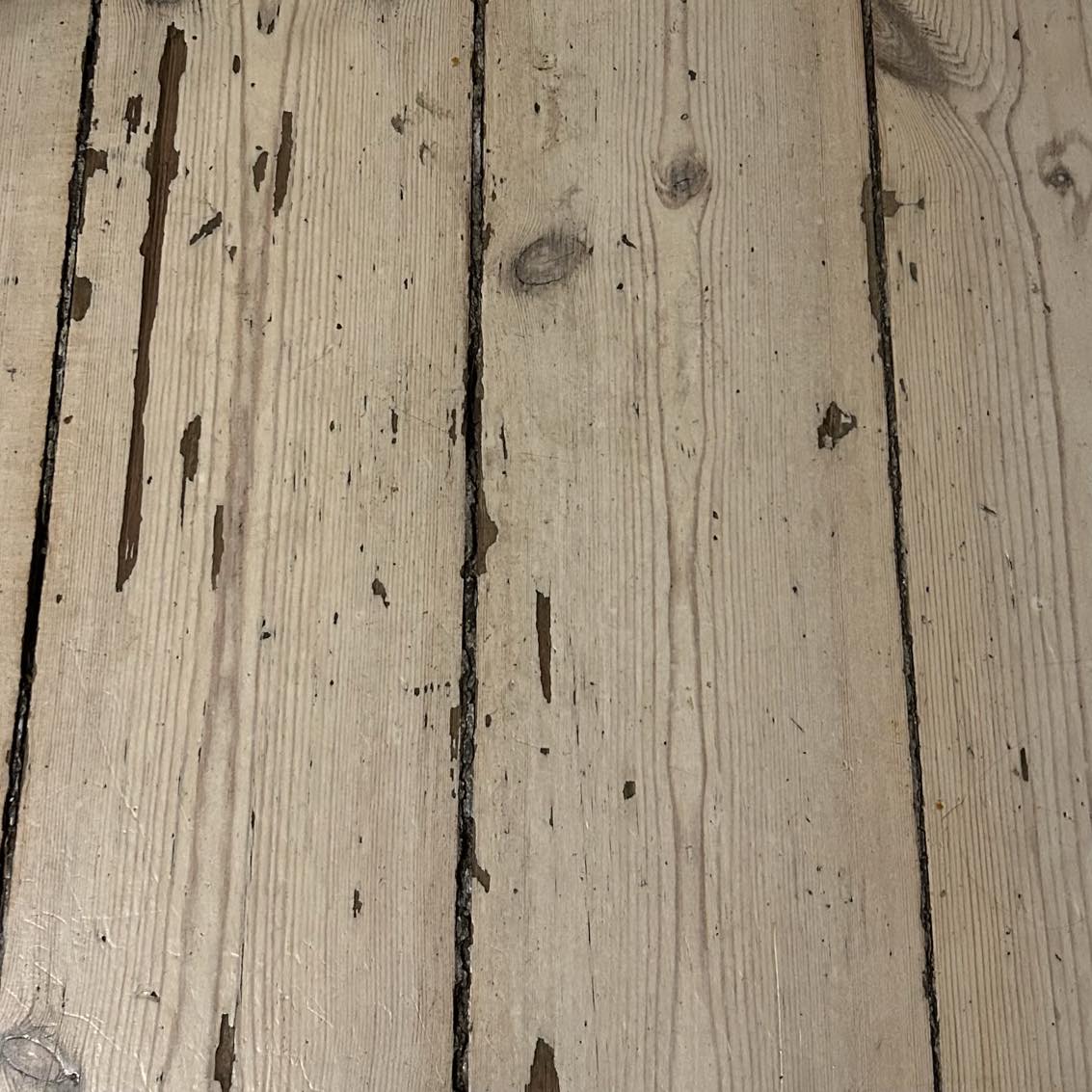 Fuge og slibe trægulv