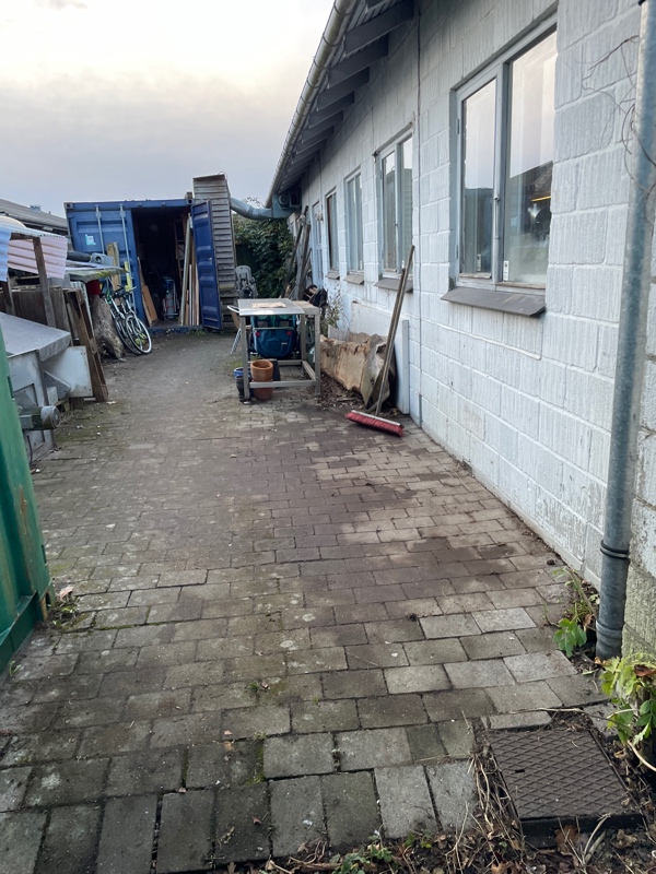 oprydning af blade og jord