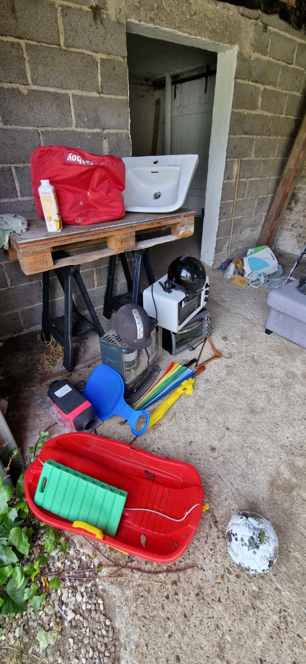 Kørsel på genbrug med diverse affald.