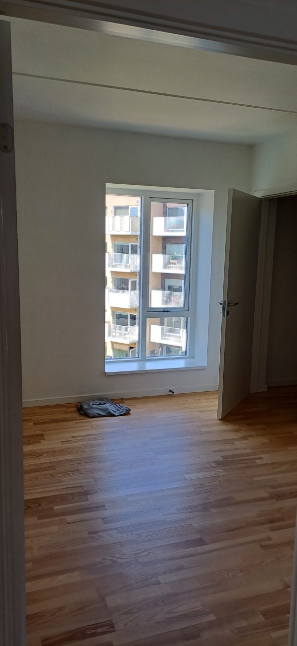 Opsætning af persienner og lamper