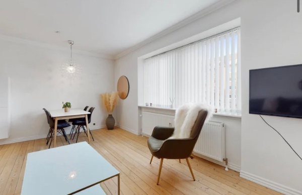 Slutrengøring 2 værelseslejlighed 63m2 inkl rengøring af køkken og bad inventar