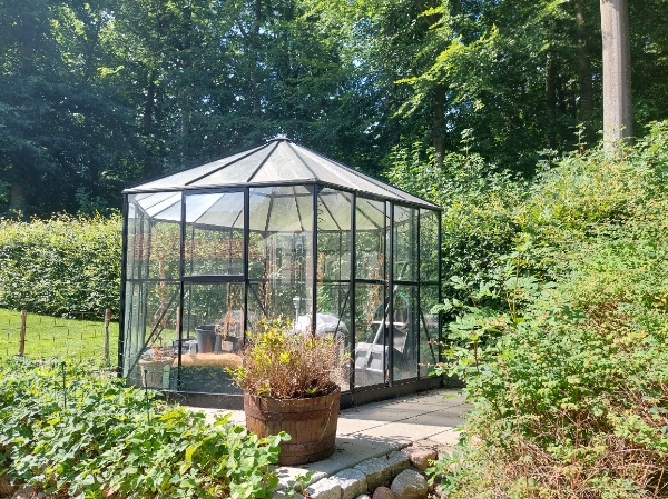 Klip af hæk, ca 40 og 25 m, incl bortskaffelse 