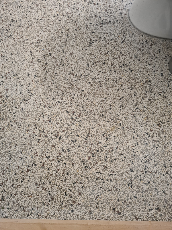 Slibning og lakering af terrazzogulv