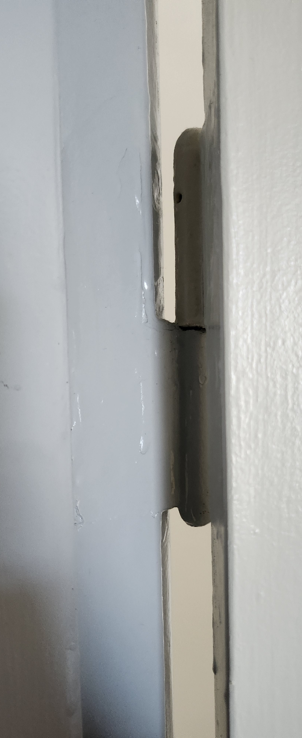 Dør hængsler skal flyttes