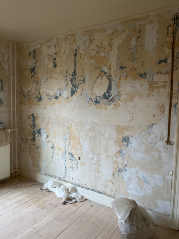 Fjerne tapet og gør vægge klar til maler