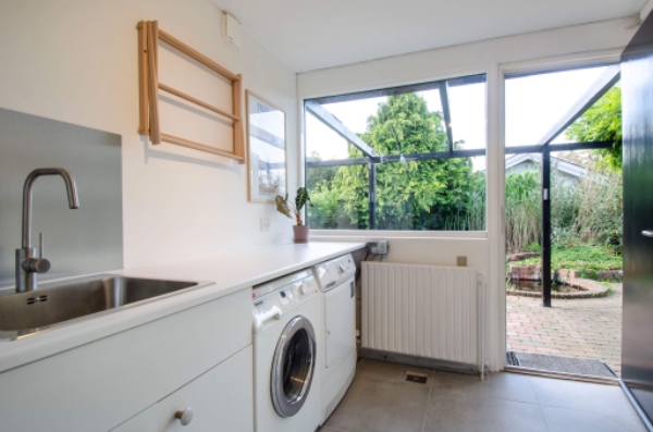 Tilslutning af ny vaskemaskine (og frakoble den gamle)