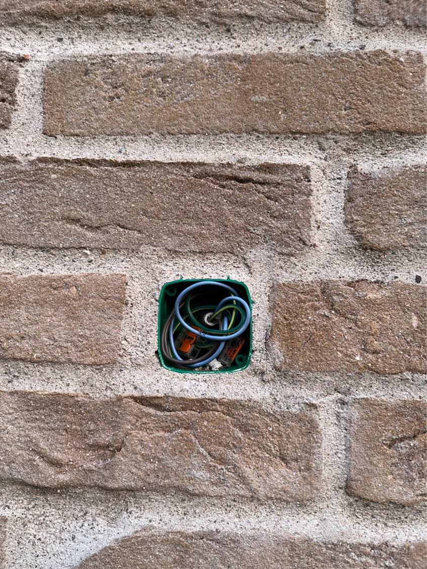 Tilslutning af havelamper