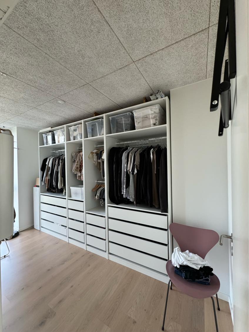 Sætte gardinskinner op