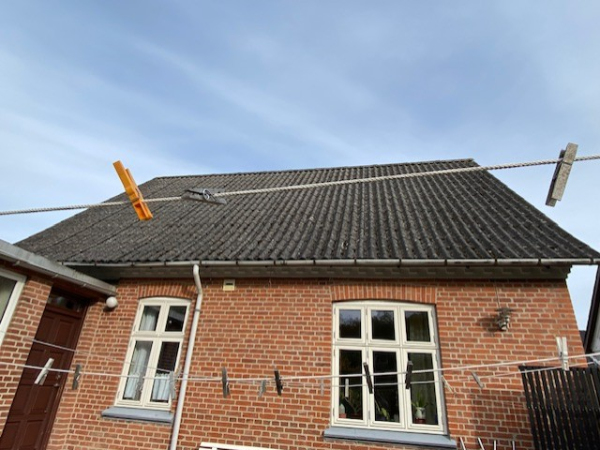 Nedtag´ning af asbest tag
