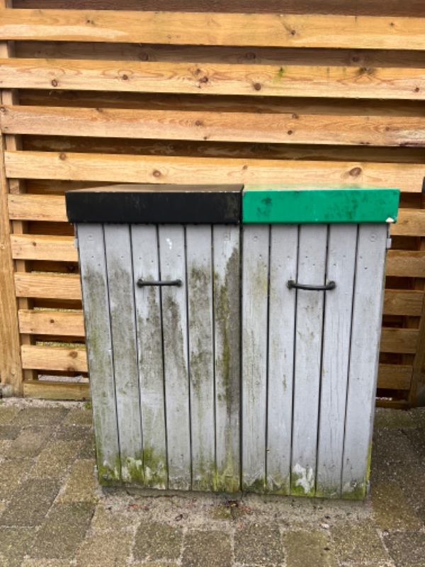 Vi har en større mængde forskelligt affalds som skal på genbrugspladsen