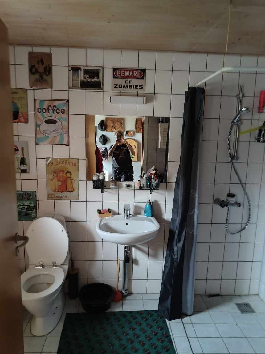 Samle og opsætte håndvask+skab og nedtage den gamle vask