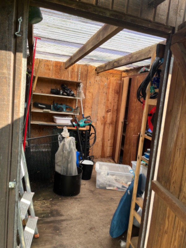 Nedrivning af garage og skur