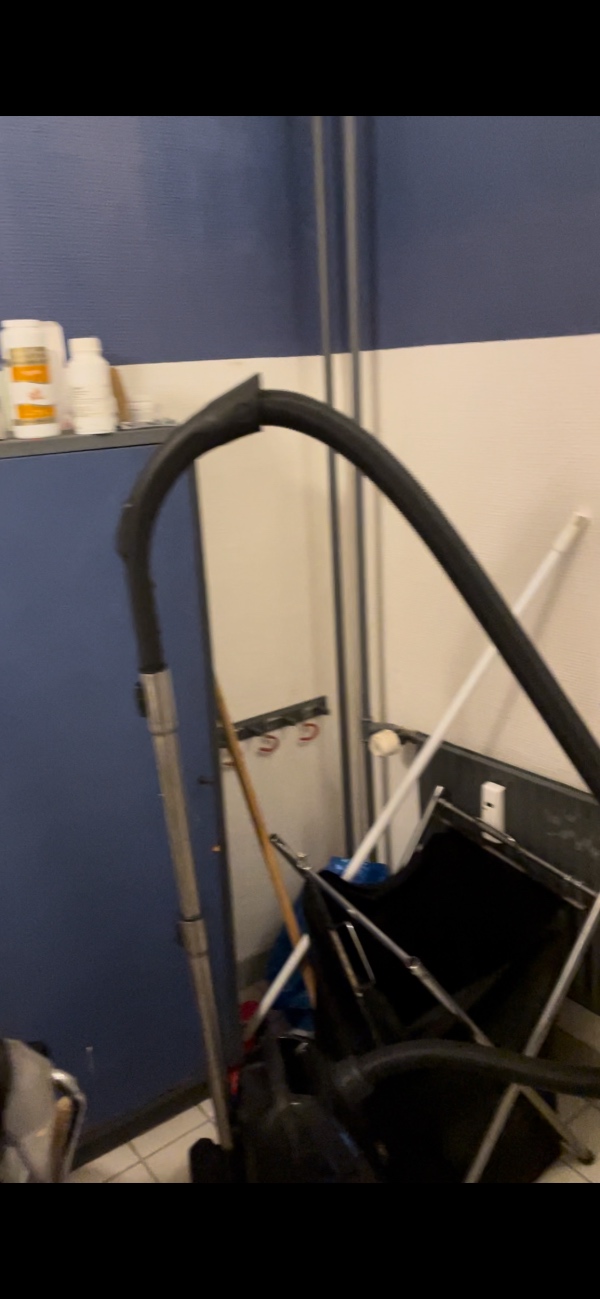 Nyt badeværelse og fjerne den gamle toilet