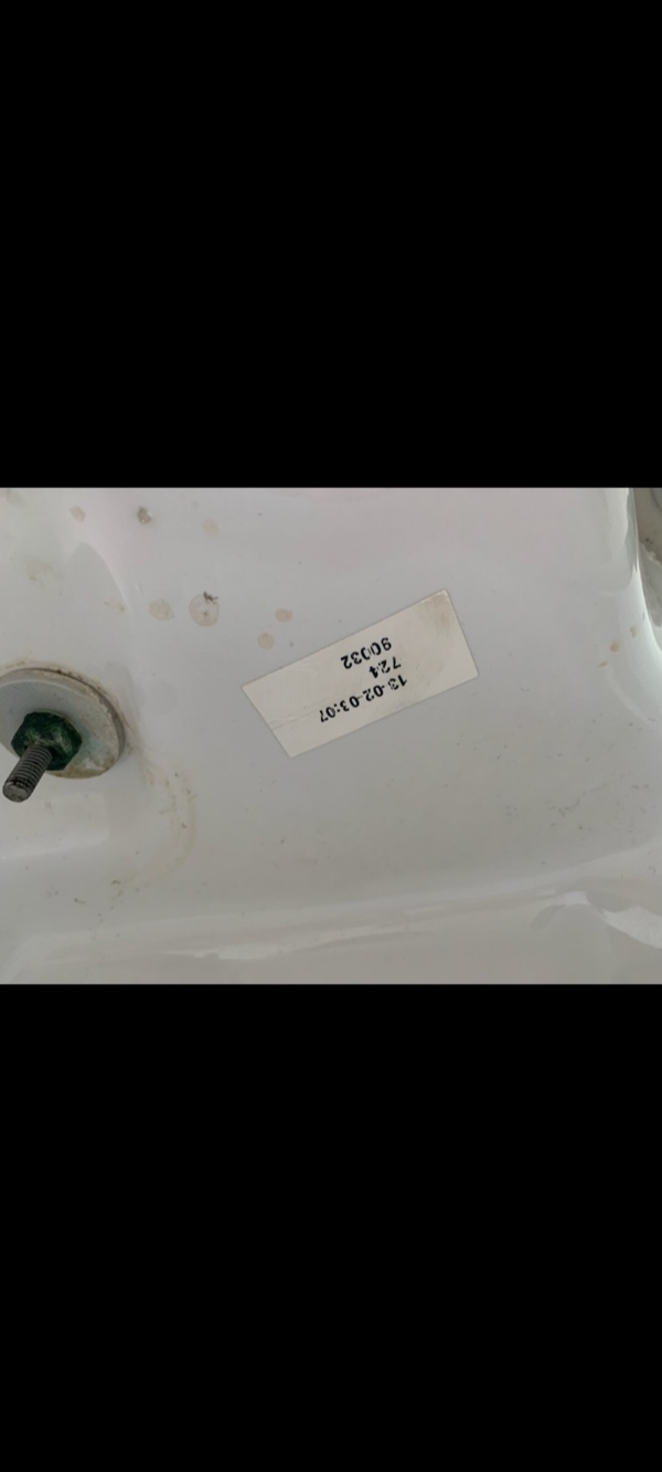 Toiletudskiftning og reparation