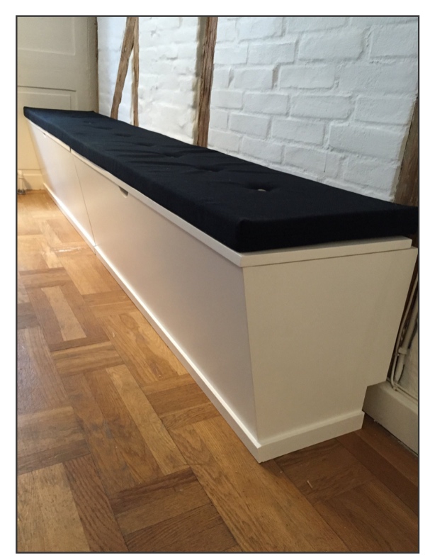 jeg skal have bygget en bænk på en 3 meter lang væk i mit køkken. Bænken skal være med opbevaring.