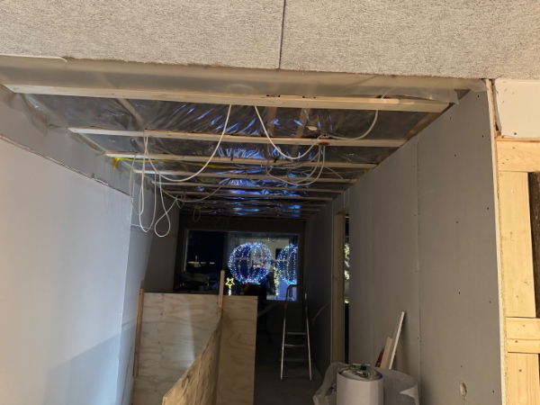 Opsætning af 30m2 troldtek loft