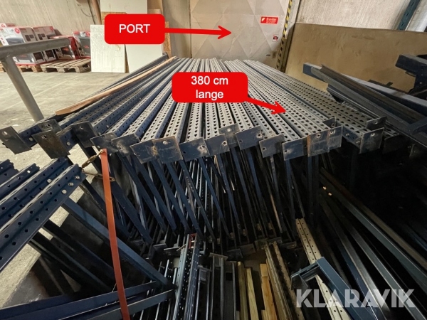 Hjælp til pallereol-transport