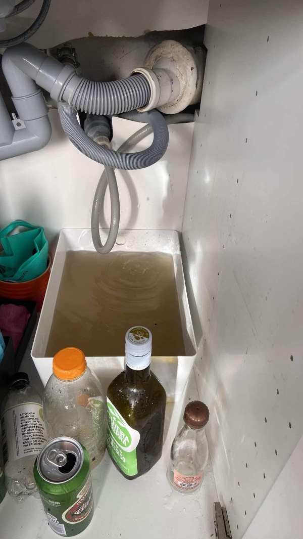 Rensning af tilstoppet afløb