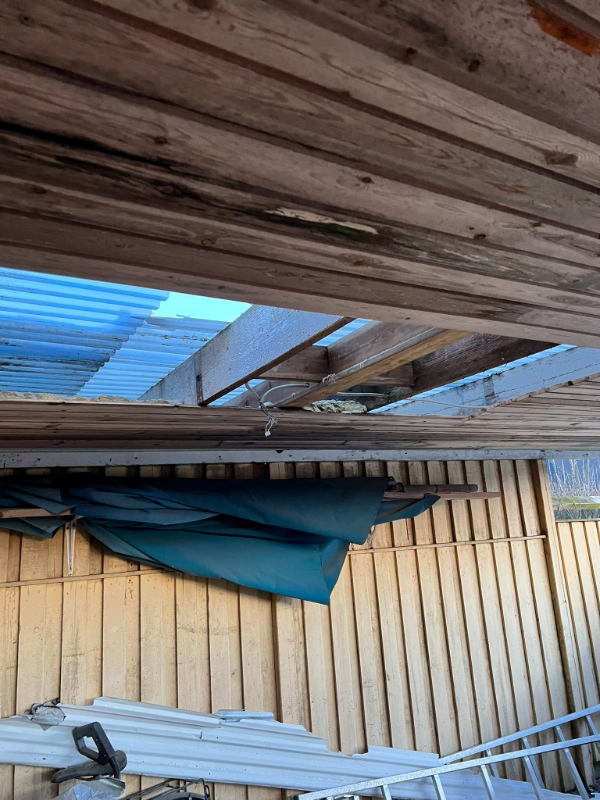Tagrenovering og lysinstallation