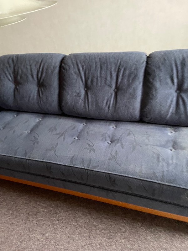 Afhent og bortskaffelse af sovesofa