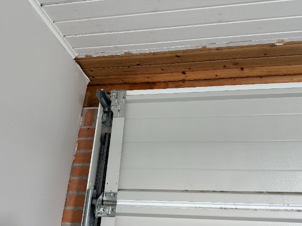 Fixing Hørmann Ledhejseport