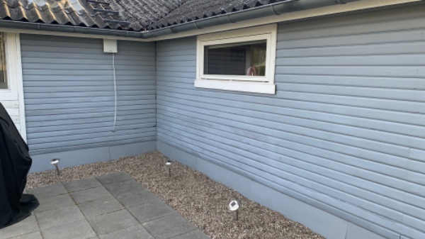 Jeg vil gerne have beklædt mit hus med plader som ikke skal males eller vedligeholdes