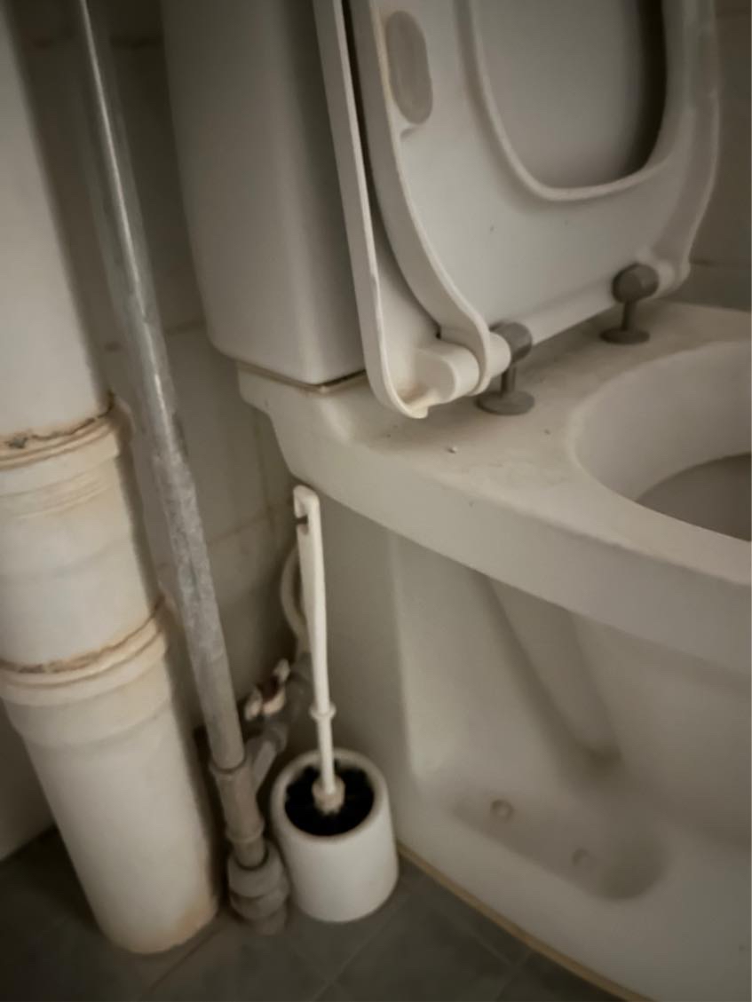 Fjerne håndvask og toilet