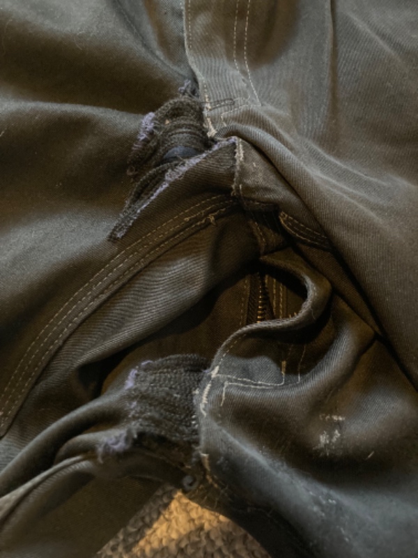 Syning af 2 stk bukser