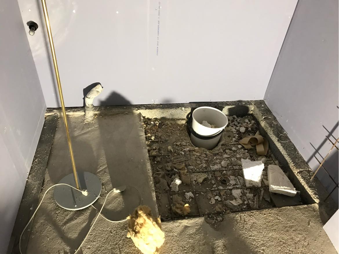 Renovering af badeværelse i sommerhus.