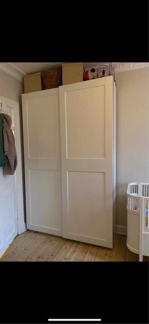 Hjælp til flytning af Garderobeskab
