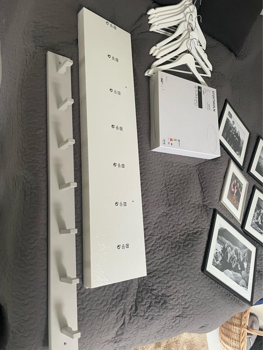 Loftslampe, 5billeder, 2spejle og 2reoler (ophæng)