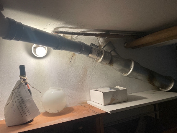 VVS: Skift af radiator-ventiler og -termostater samt udskiftning af 4 rør