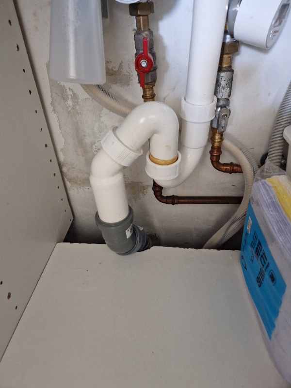 rensning af rør/afløb i køkken